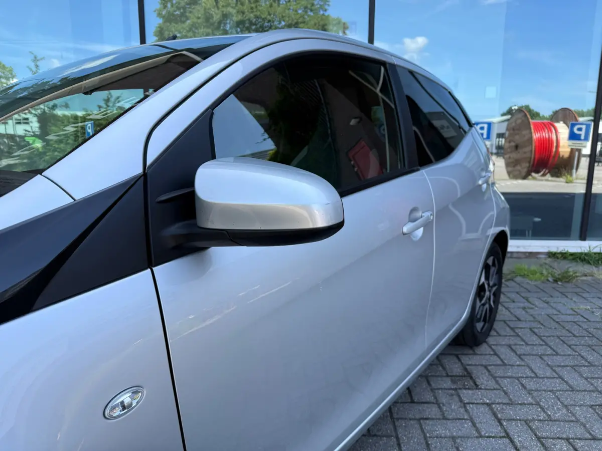 1.0 VVT-i x-joy - Automaat - Climate - Trekhaak - Media - Org.NL