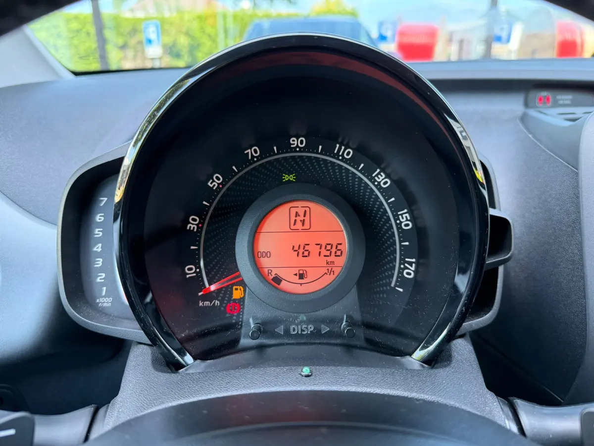 1.0 VVT-i x-joy - Automaat - Climate - Trekhaak - Media - Org.NL