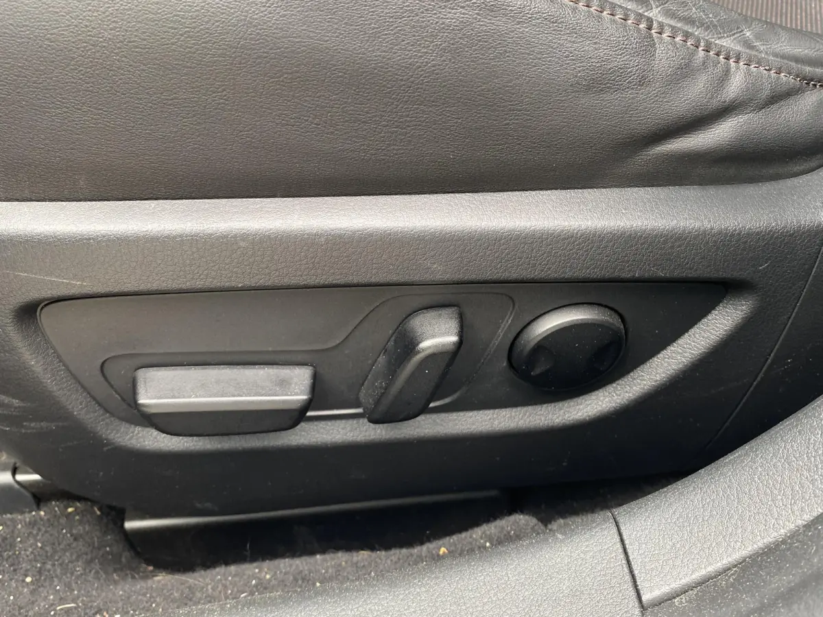 2.0 e-SkyActiv-X M Hybrid Luxury | TREKHAAK | LEDER | MEMORYSTOELEN | HEAD UP DISPLAY | BOSE | STOELVERWARMING | CAMERA | NAVIGATIE | LMV | ADAPTIEF CRUISECONTROL |