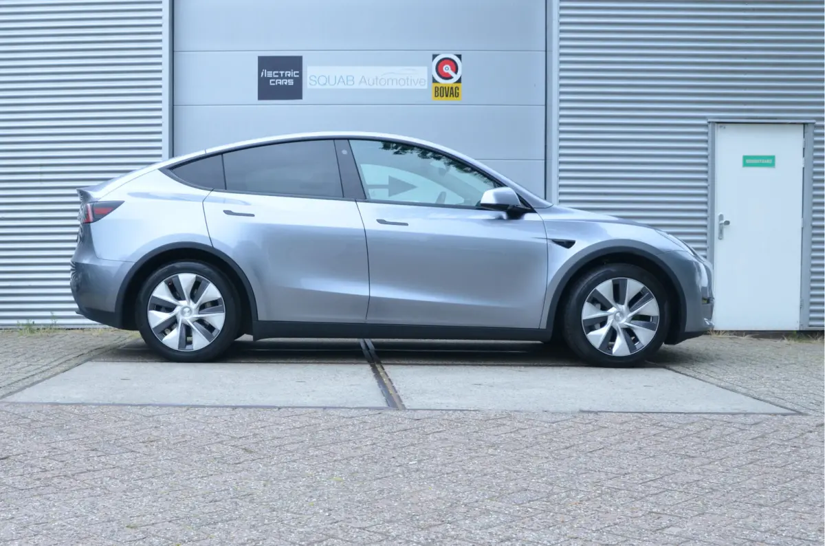 Long Range AWD 75 kWh Trekhaak (1.600kg), Enhanced AutoPilot3.0 (twv 3.800,-)