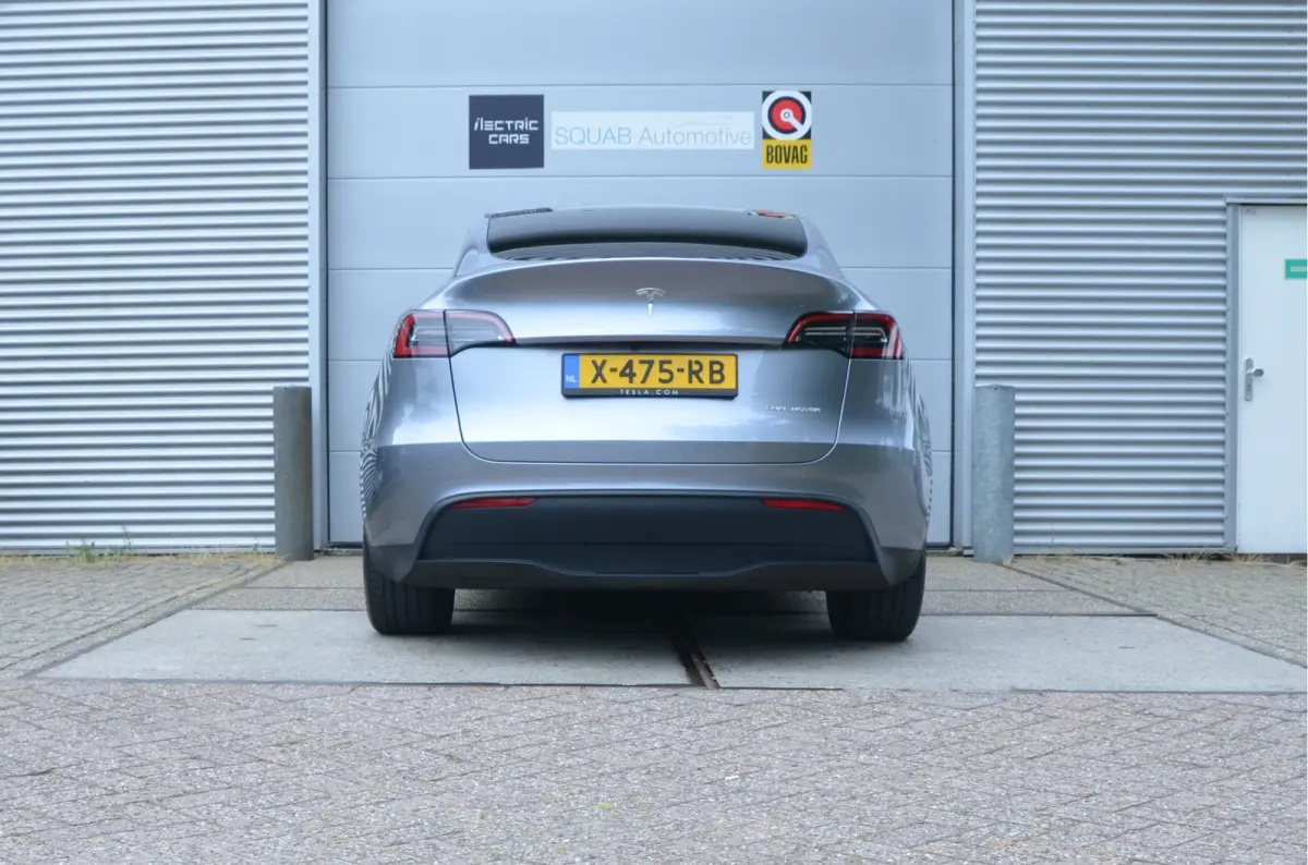 Long Range AWD 75 kWh Trekhaak (1.600kg), Enhanced AutoPilot3.0 (twv 3.800,-)