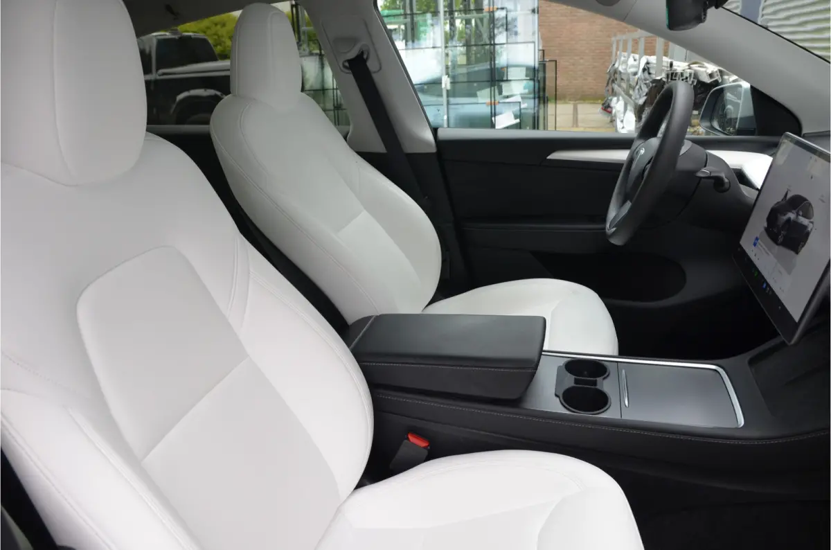 Long Range AWD 75 kWh Trekhaak (1.600kg), Enhanced AutoPilot3.0 (twv 3.800,-)