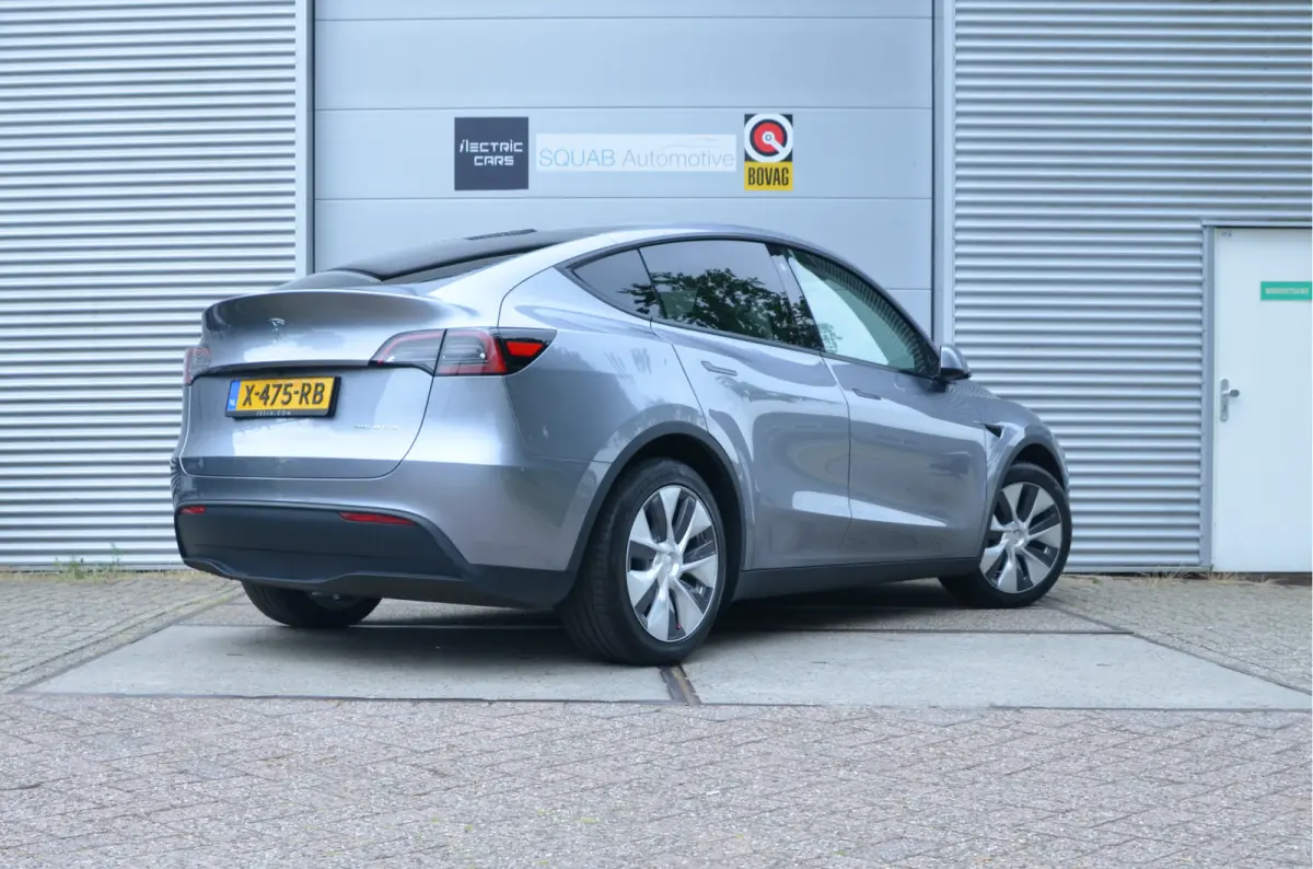 Long Range AWD 75 kWh Trekhaak (1.600kg), Enhanced AutoPilot3.0 (twv 3.800,-)