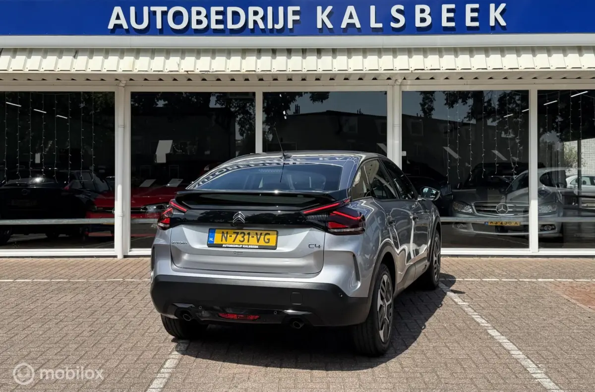 1.2 PureTech Feel|Automaat|Carplay|Camera|Stoelverwarming|Stuurverwarming|
