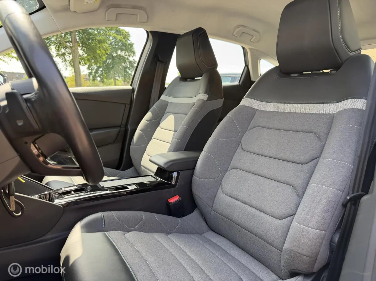 1.2 PureTech Feel|Automaat|Carplay|Camera|Stoelverwarming|Stuurverwarming|
