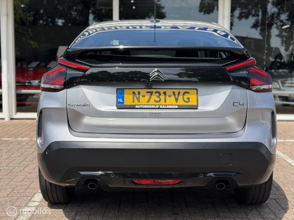 1.2 PureTech Feel|Automaat|Carplay|Camera|Stoelverwarming|Stuurverwarming|