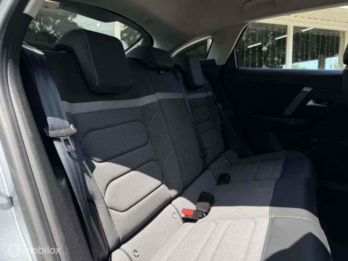 1.2 PureTech Feel|Automaat|Carplay|Camera|Stoelverwarming|Stuurverwarming|