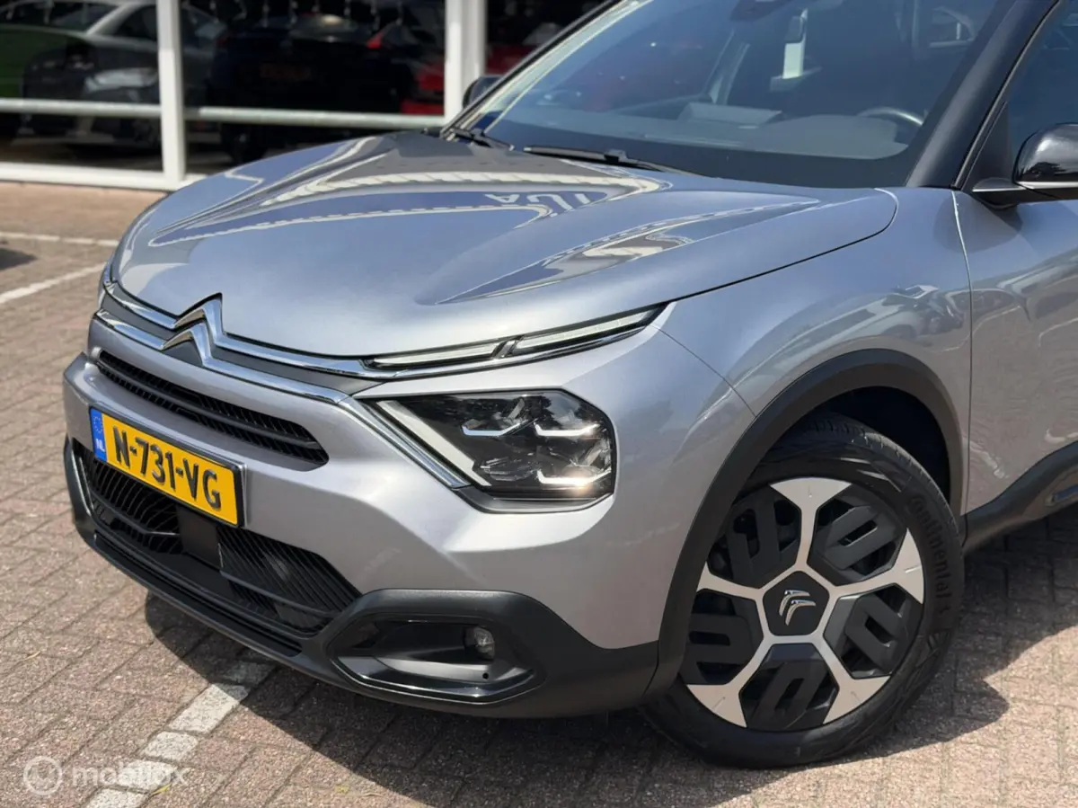 1.2 PureTech Feel|Automaat|Carplay|Camera|Stoelverwarming|Stuurverwarming|