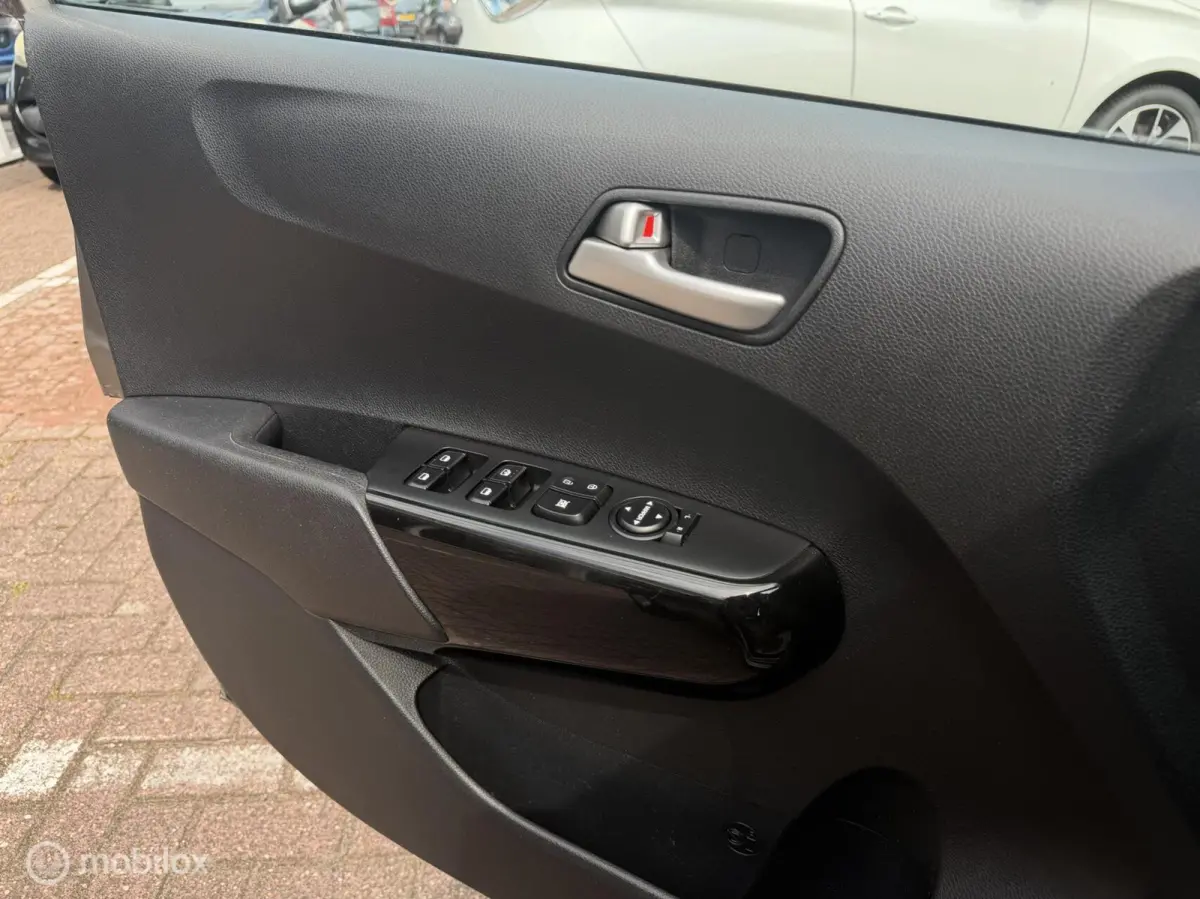 1.0 CVVT ComfortPlusLine Navigatie|Cruise|Camera|Airco|