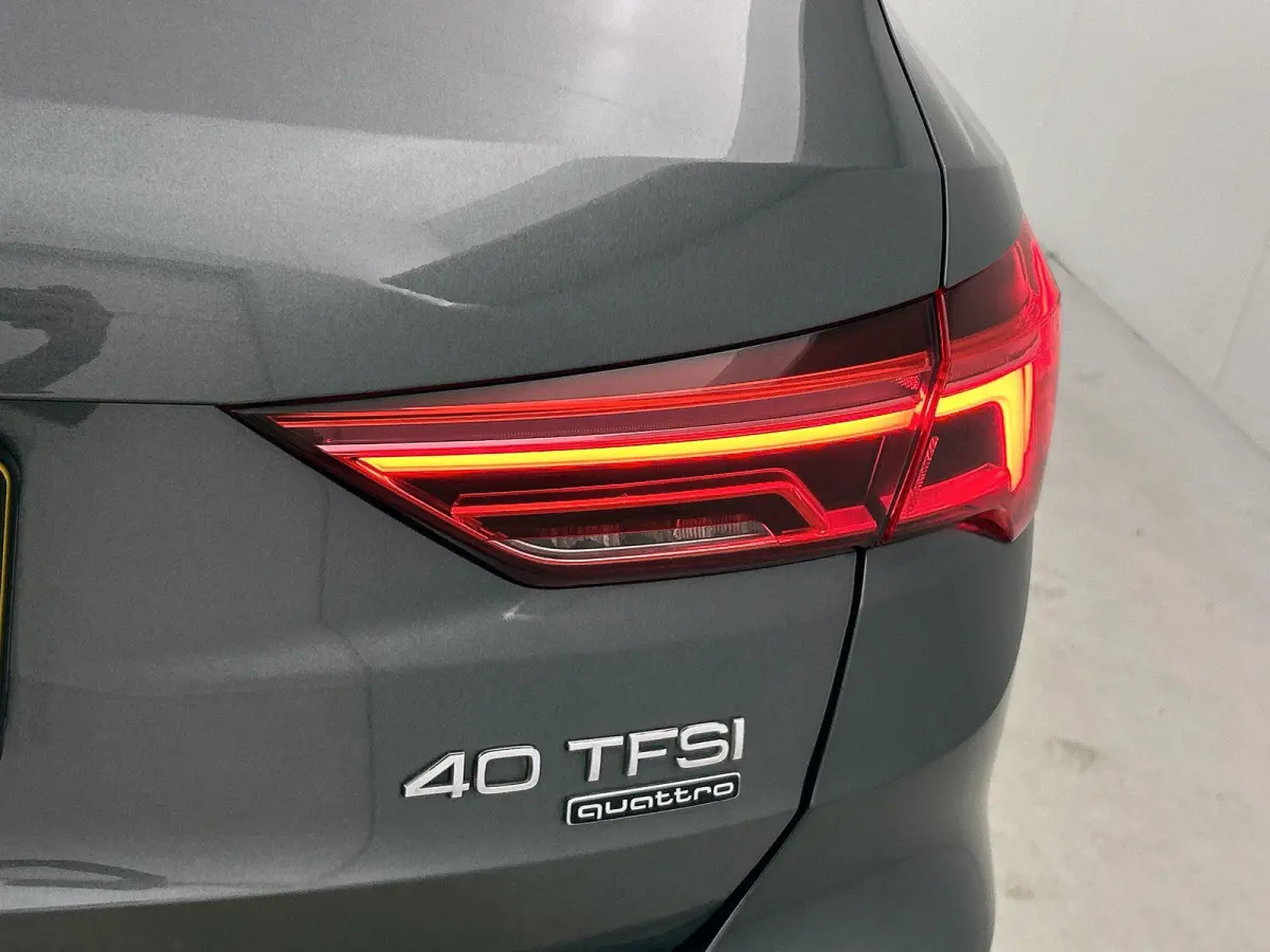 40 TFSI quattro S Line 190 PK | S-line | Panoramadak | Navigatie | Trekhaak | Navigatie | Sfeerverlichting | Adaptive Cruise Control | Lichtmetalen velgen |
