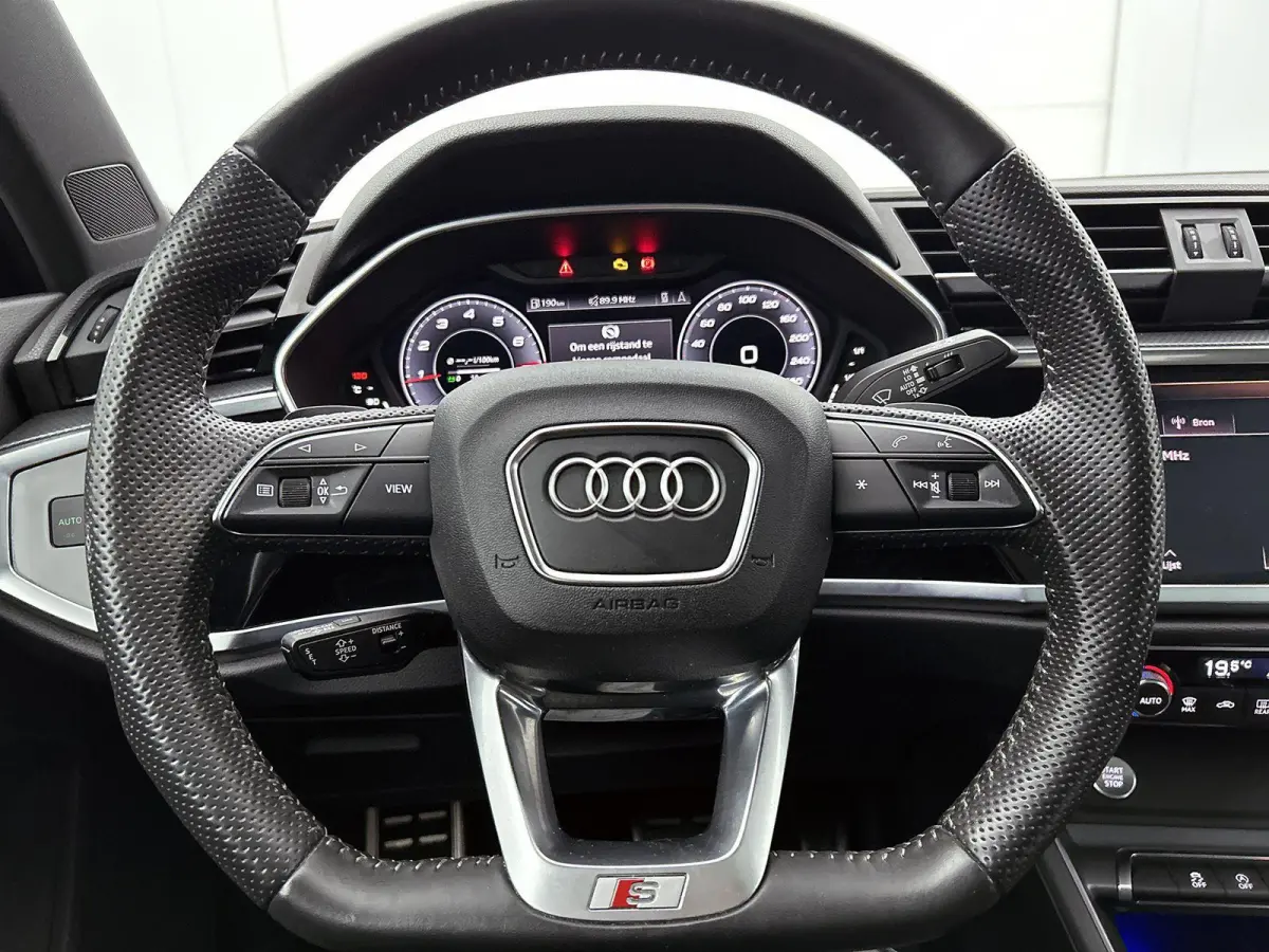 40 TFSI quattro S Line 190 PK | S-line | Panoramadak | Navigatie | Trekhaak | Navigatie | Sfeerverlichting | Adaptive Cruise Control | Lichtmetalen velgen |