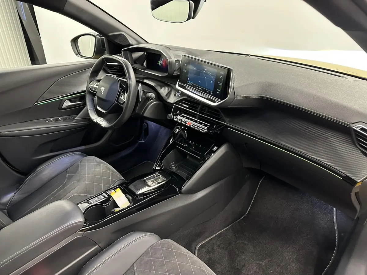 1.2 PureTech GT Pack Pano Carplay Camera Stoelverwarming