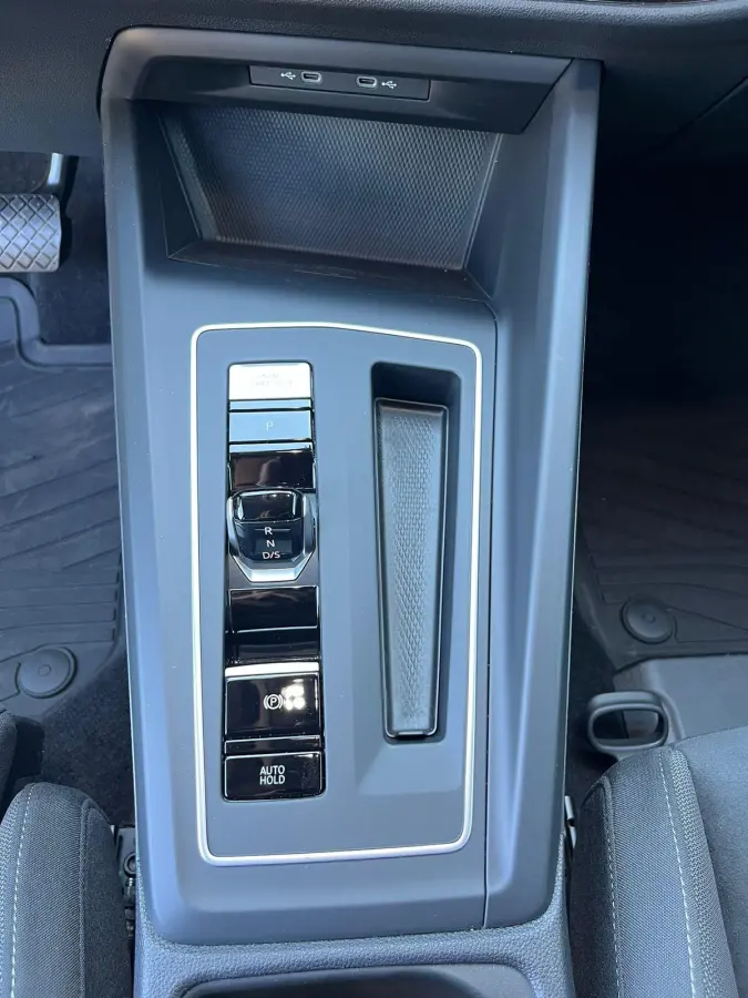 1.0 eTSI Life Business 110 PK | Automaat | Stoelverwarming | Parkeersensoren | Navigatie | Achteruitrijcamera | Adaptive Cruise Control | Climatronic | Digital Cockpit | LED | 18" Lichtmetaa