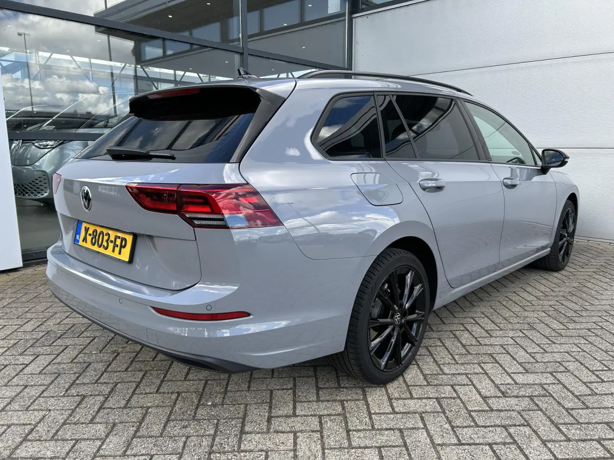 1.0 eTSI Life Business 110 PK | Automaat | Stoelverwarming | Parkeersensoren | Navigatie | Achteruitrijcamera | Adaptive Cruise Control | Climatronic | Digital Cockpit | LED | 18" Lichtmetaa