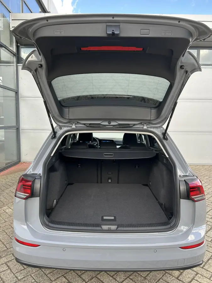 1.0 eTSI Life Business 110 PK | Automaat | Stoelverwarming | Parkeersensoren | Navigatie | Achteruitrijcamera | Adaptive Cruise Control | Climatronic | Digital Cockpit | LED | 18" Lichtmetaa