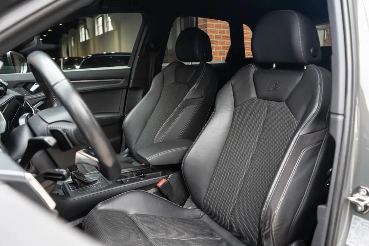 35 TFSI S Line Keyless / ACC / Apple car play