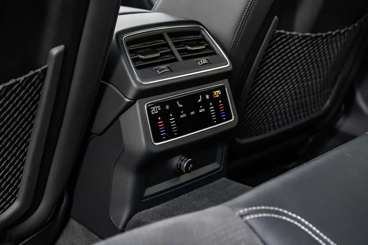 50 TFSI e quattro S edition 299PK | Trekhaak | B&O | Soft Close | 360 Camera | Head-up display | Stoelverw. voor