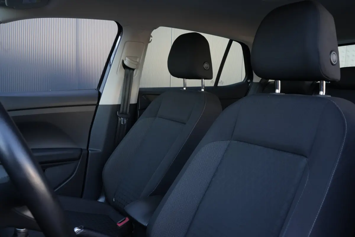 1.0 TSI Life | Camera | Apple Carplay | Navi |
