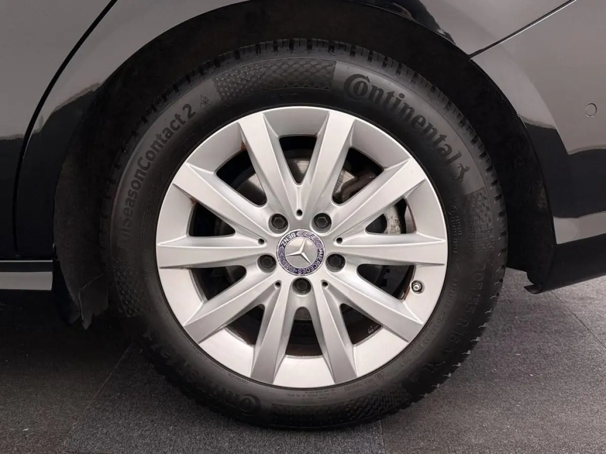 180 Bns+ Automaat Nav/Camera/Stoelverw./Led /Comfort.Stoelen/Donkere.Hemel/Keyless