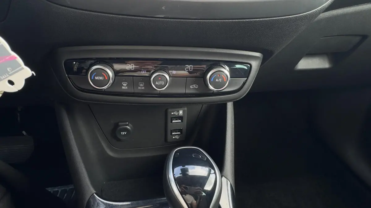 1.2 Turbo Elegance | Achteruitrijcamera | Apple Carplay / Android Auto | Automaat |