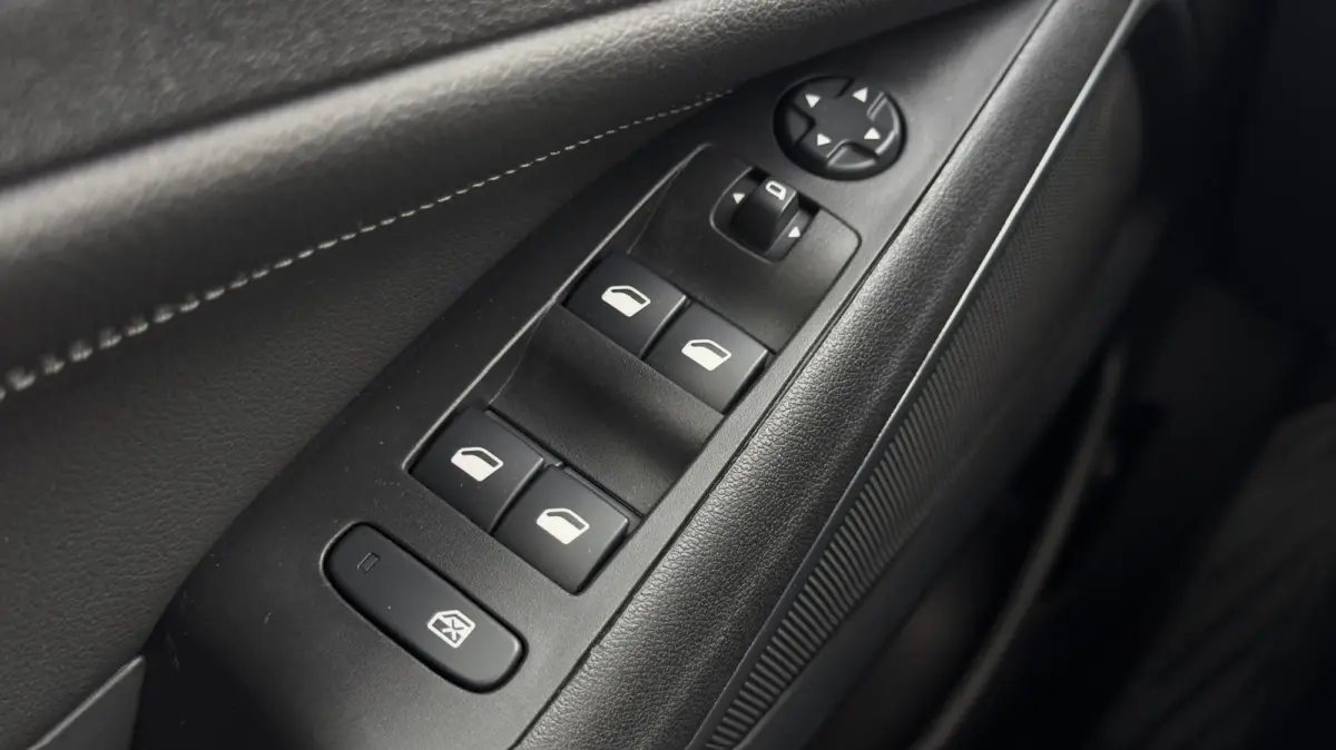 1.2 Turbo Elegance | Achteruitrijcamera | Apple Carplay / Android Auto | Automaat |