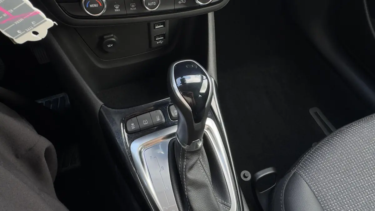1.2 Turbo Elegance | Achteruitrijcamera | Apple Carplay / Android Auto | Automaat |
