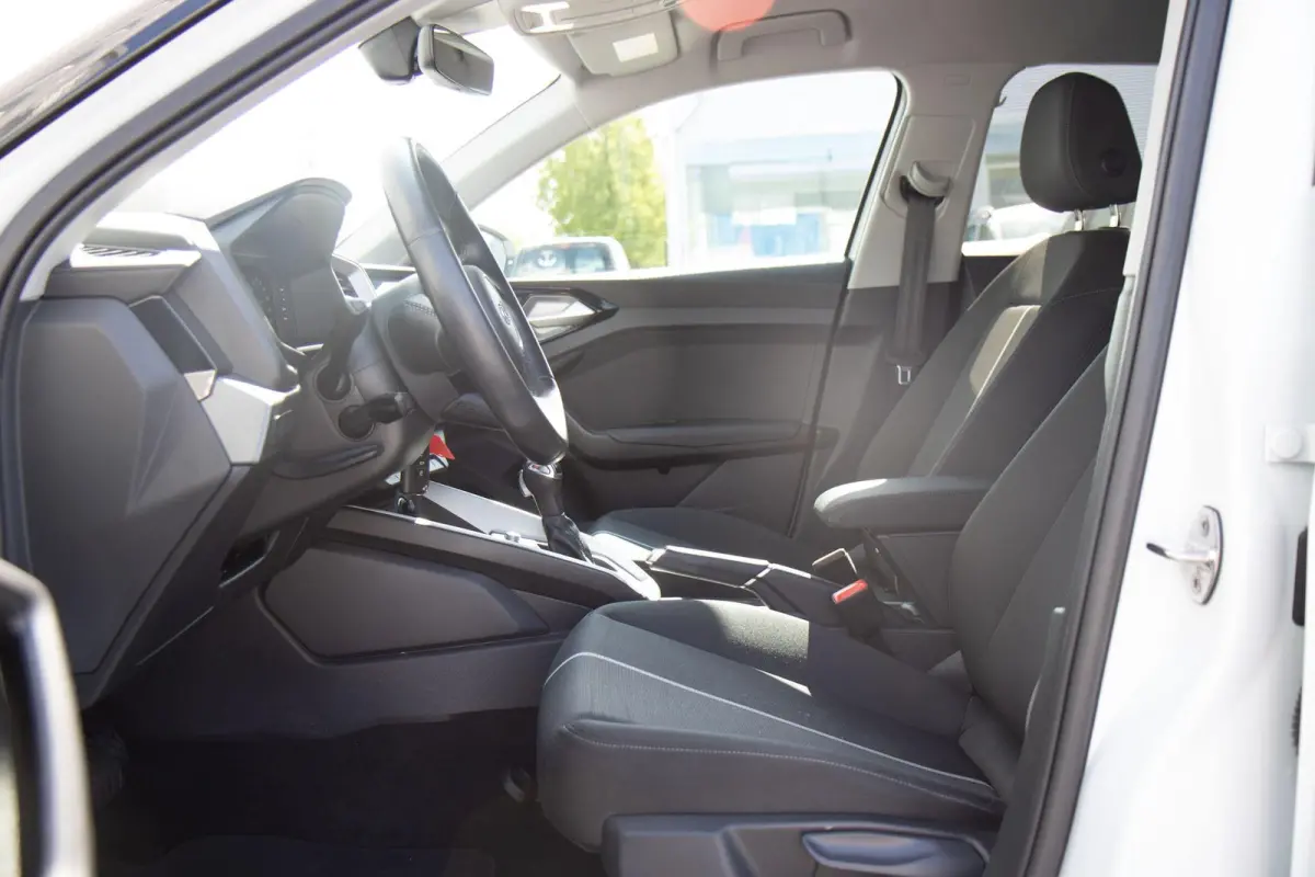 35 TFSI 150pk S-tronic S edition | Stoelverwarming | Parkeersensoren | 17" Velgen