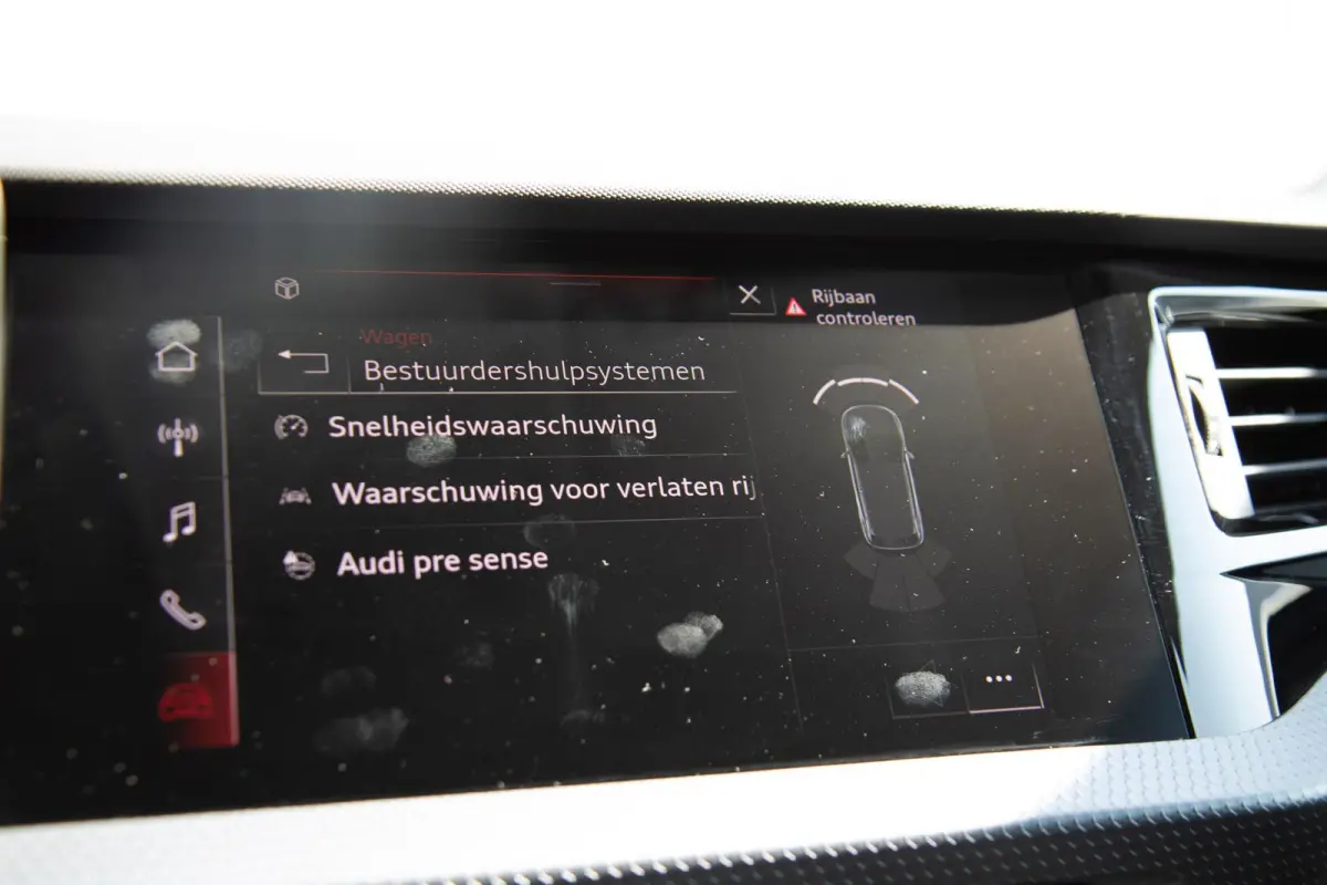 35 TFSI 150pk S-tronic S edition | Stoelverwarming | Parkeersensoren | 17" Velgen