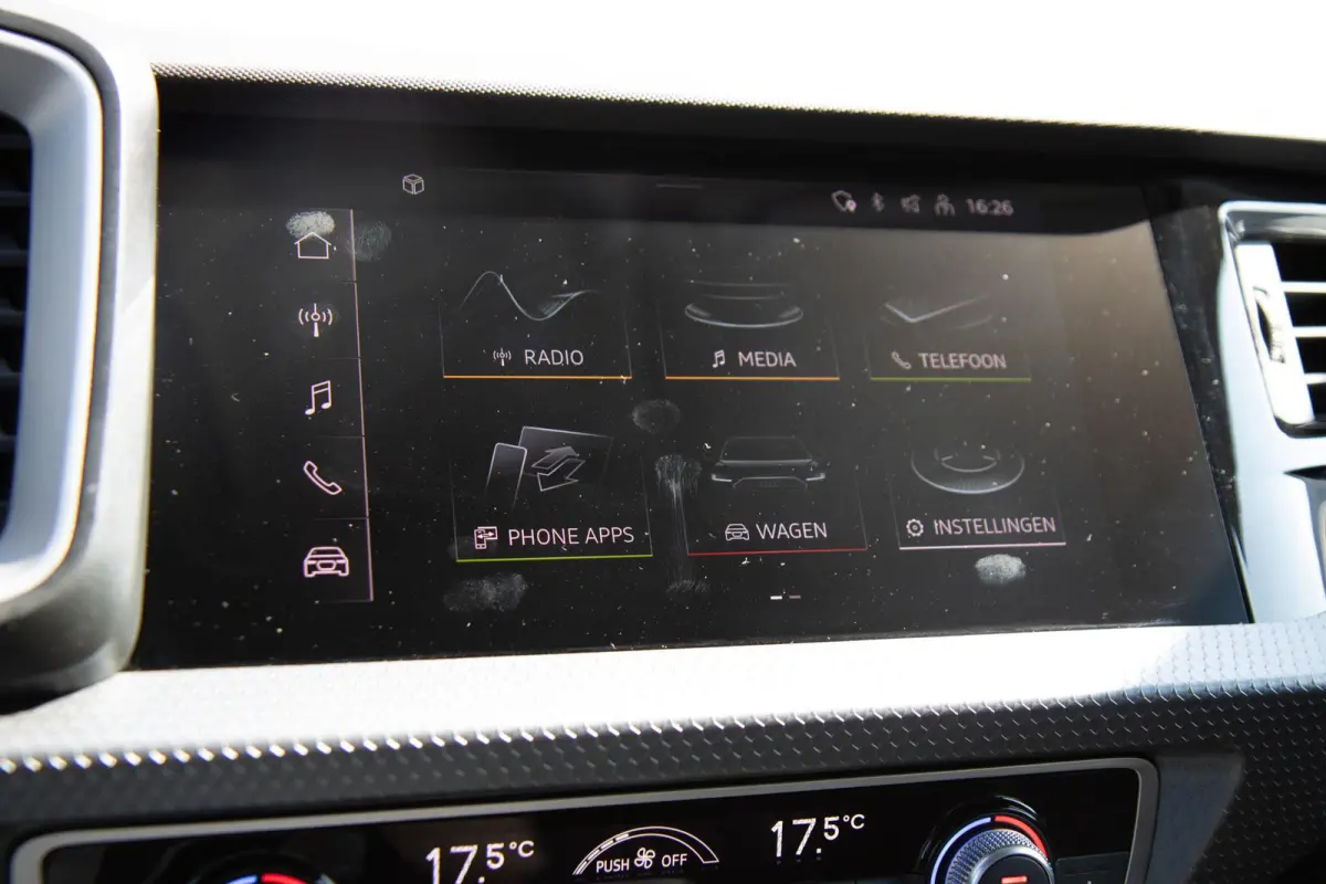 35 TFSI 150pk S-tronic S edition | Stoelverwarming | Parkeersensoren | 17" Velgen