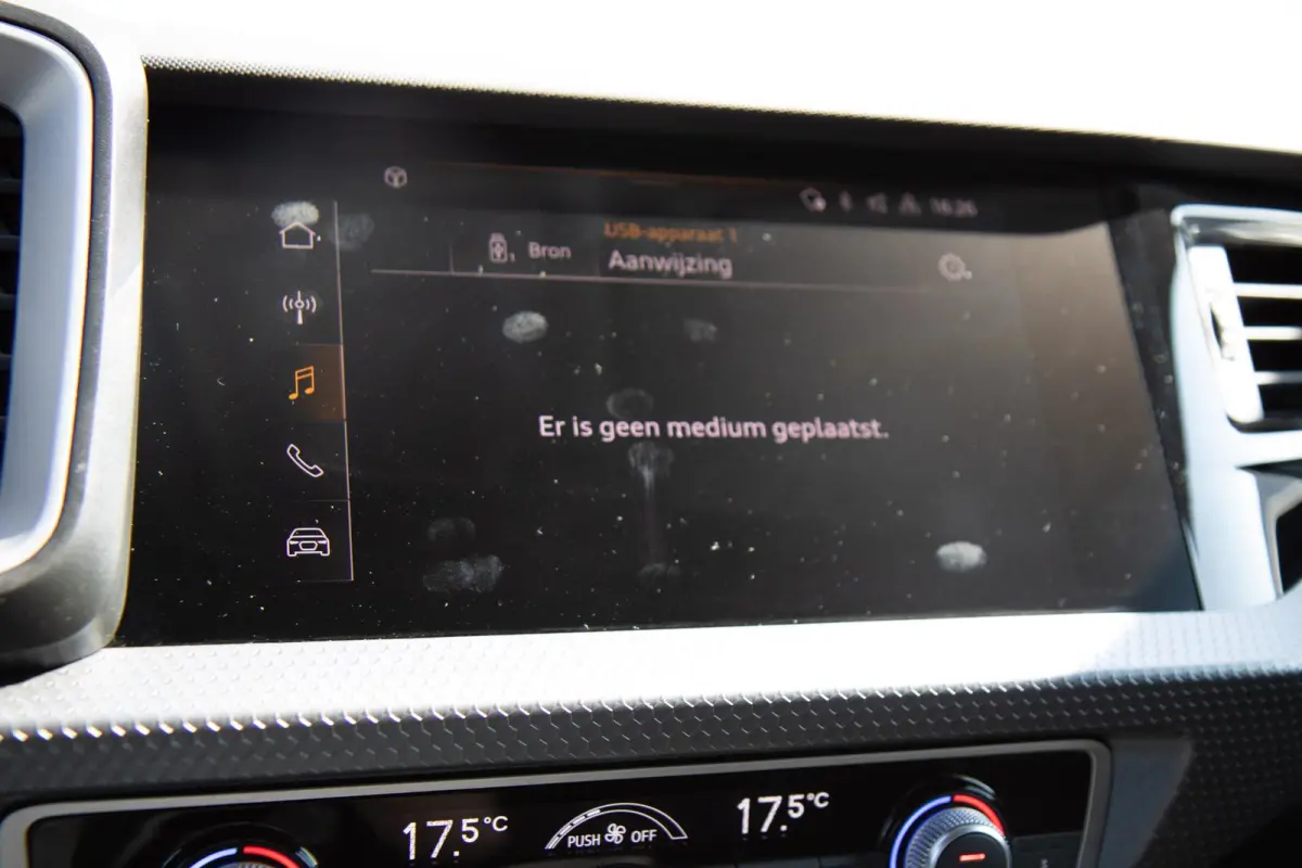 35 TFSI 150pk S-tronic S edition | Stoelverwarming | Parkeersensoren | 17" Velgen