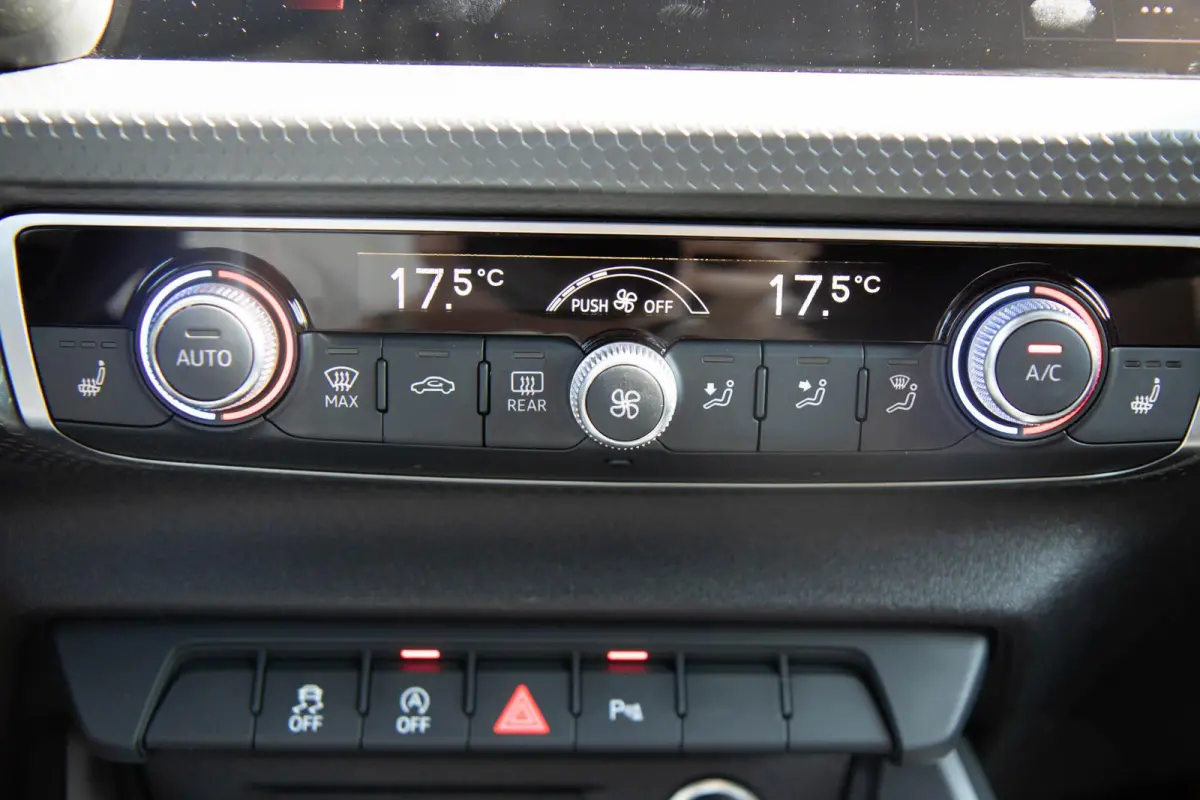 35 TFSI 150pk S-tronic S edition | Stoelverwarming | Parkeersensoren | 17" Velgen