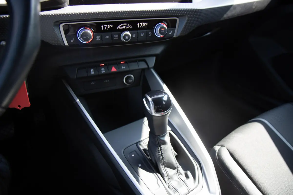 35 TFSI 150pk S-tronic S edition | Stoelverwarming | Parkeersensoren | 17" Velgen