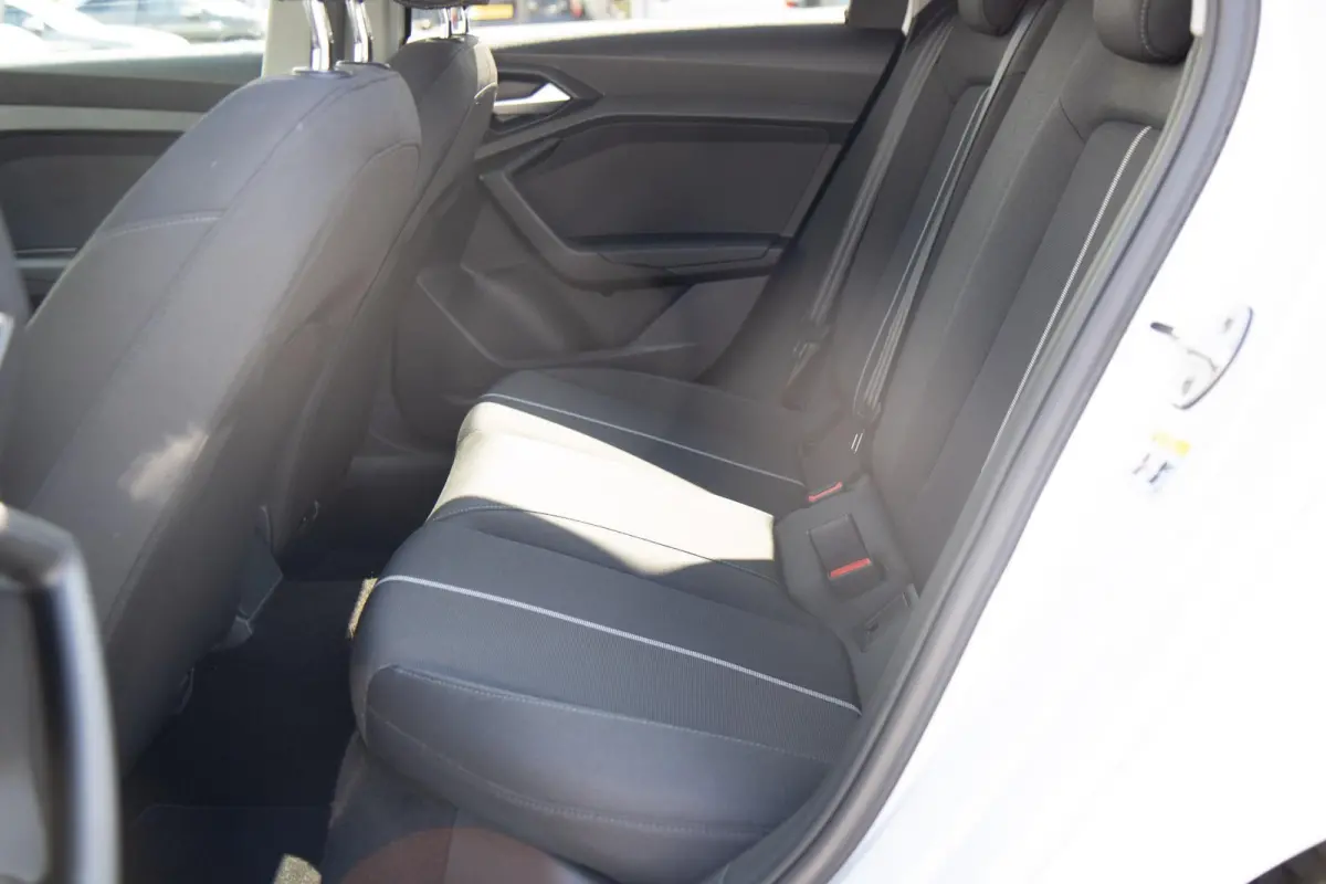 35 TFSI 150pk S-tronic S edition | Stoelverwarming | Parkeersensoren | 17" Velgen