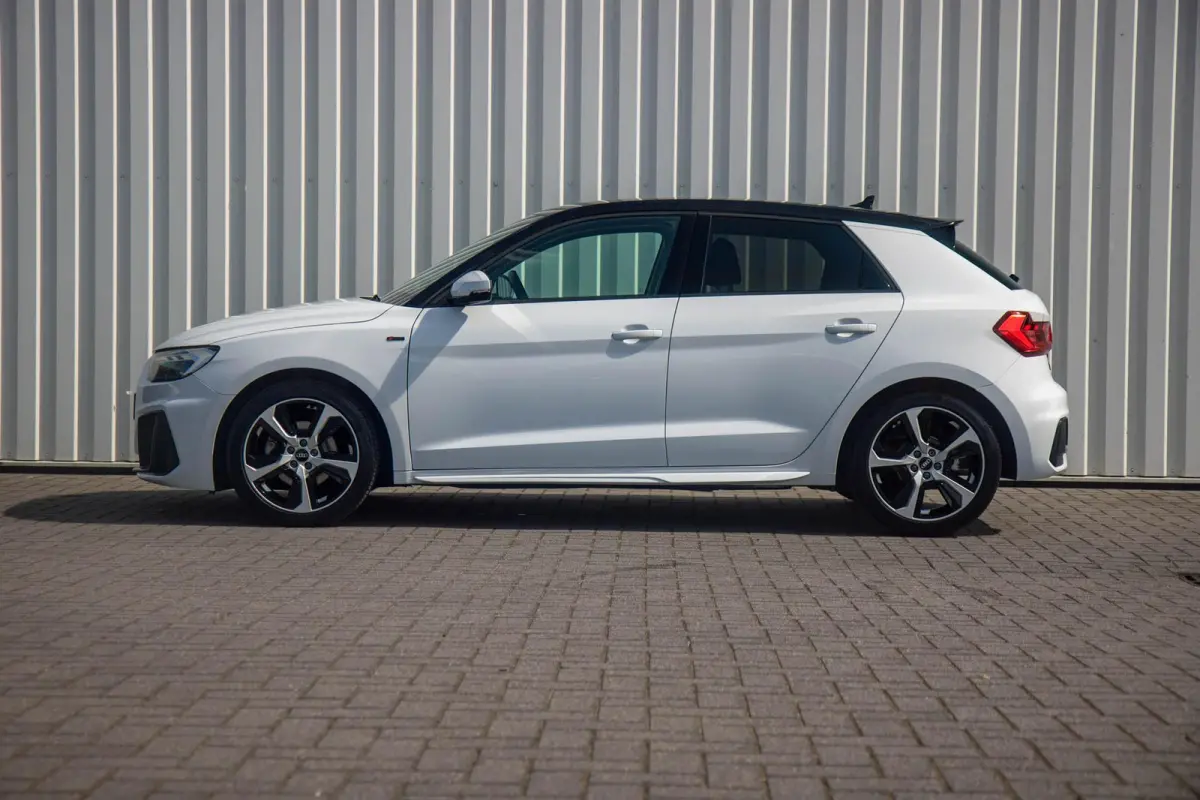 35 TFSI 150pk S-tronic S edition | Stoelverwarming | Parkeersensoren | 17" Velgen