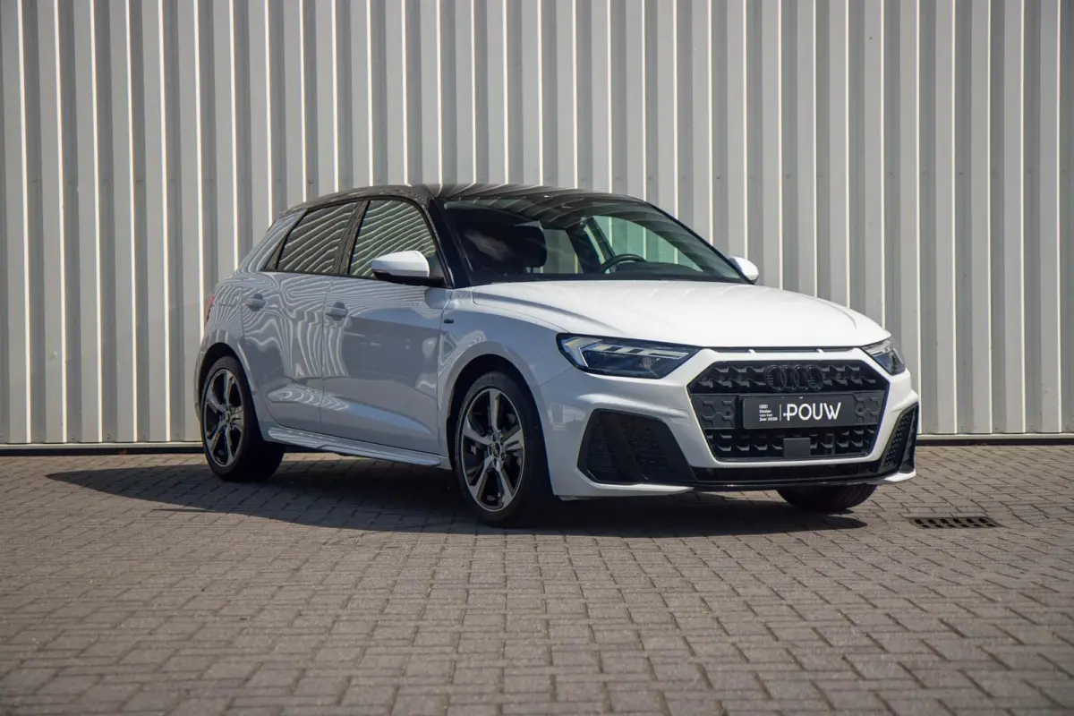 35 TFSI 150pk S-tronic S edition | Stoelverwarming | Parkeersensoren | 17" Velgen