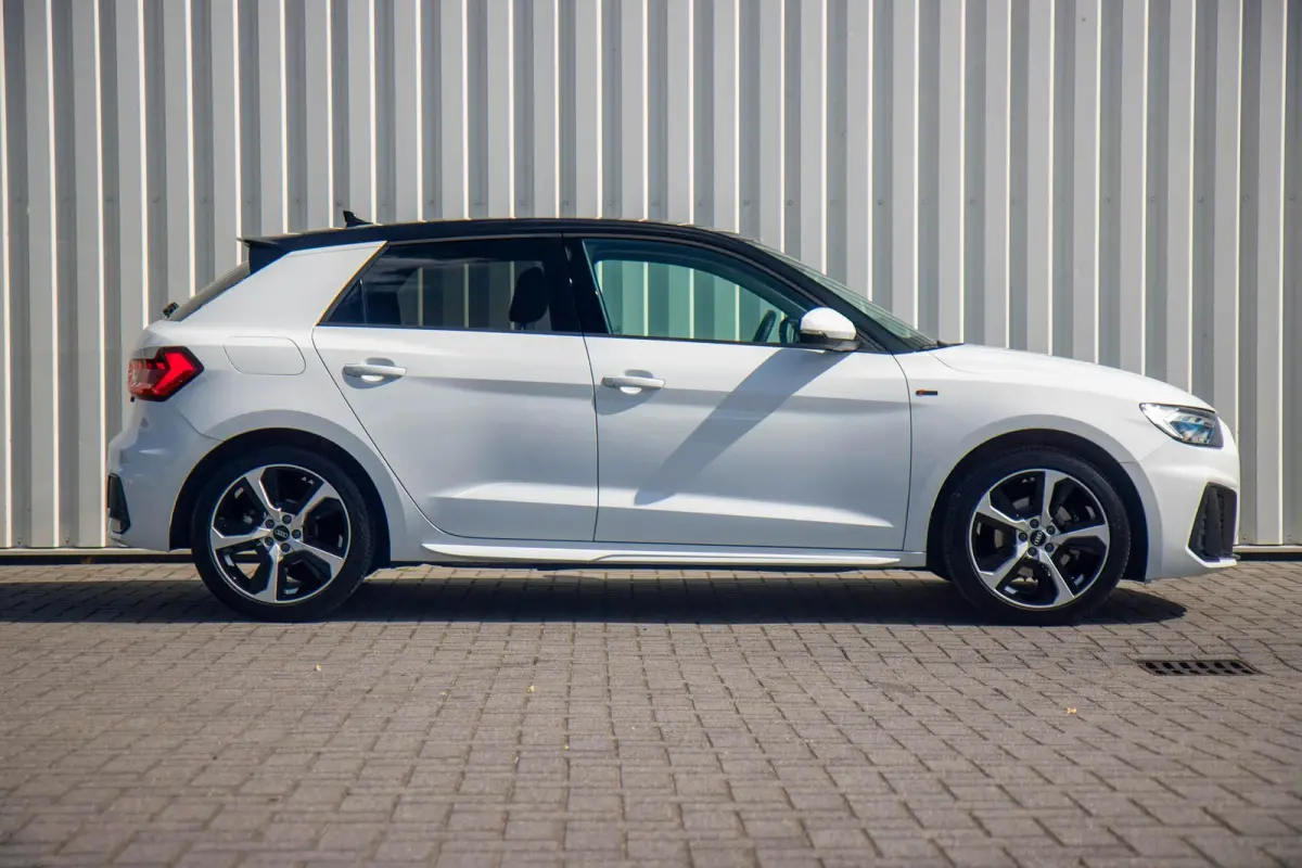 35 TFSI 150pk S-tronic S edition | Stoelverwarming | Parkeersensoren | 17" Velgen