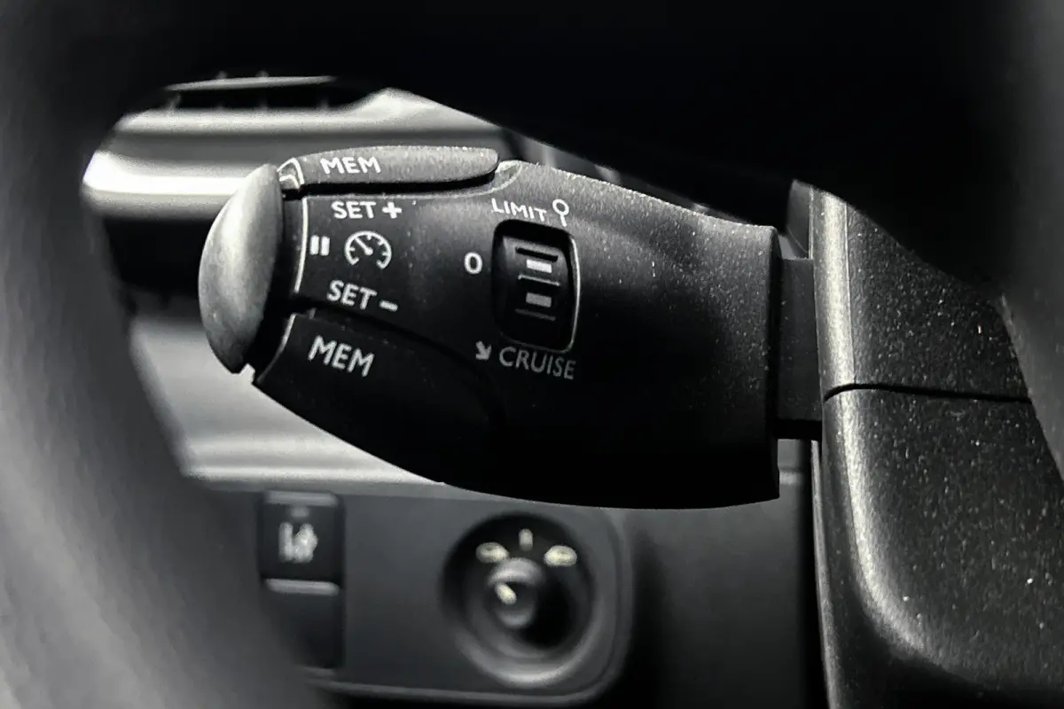 1.2 PureTech Feel | Trekhaak | Airco | Cruise control