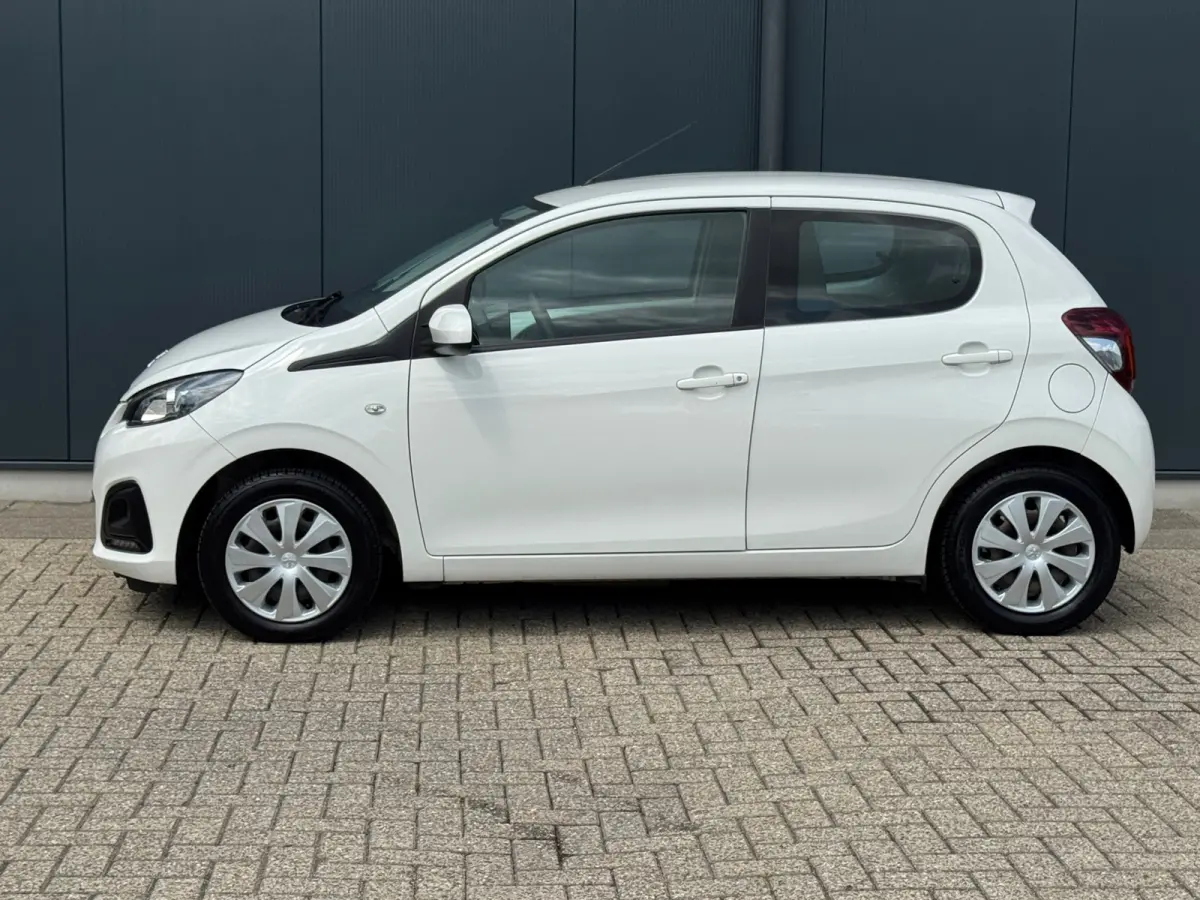 1.0 * Airco * 5 deurs * Start/stop *