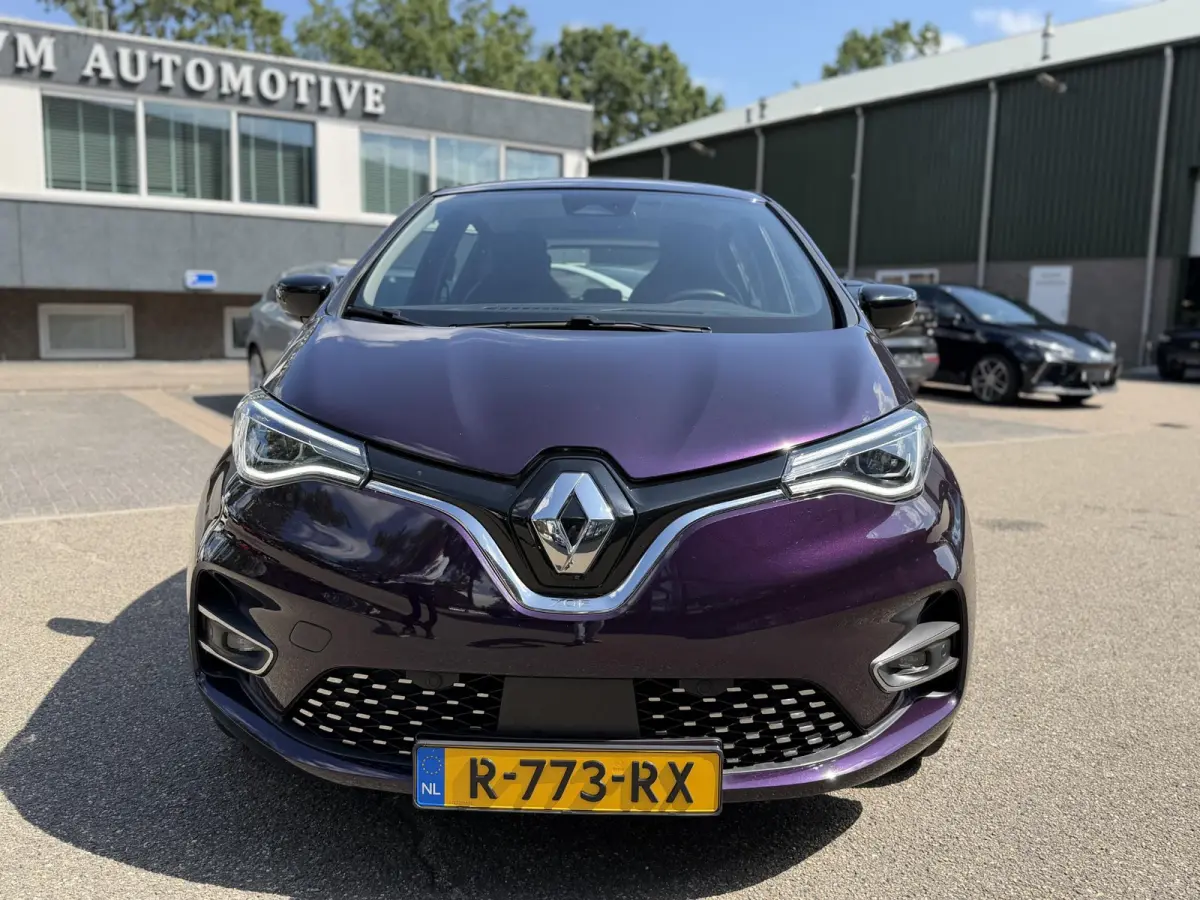R135 Evolution 52 kWh SOH 95% | 30.000KM | DEALER ONDERHOUDEN| CAMERA | CCS SNELLADER| FULL LED | RIJKLAAR GELEVERD INCL. 12 MND BOVAG GARANTIE| LANE ASSIST|