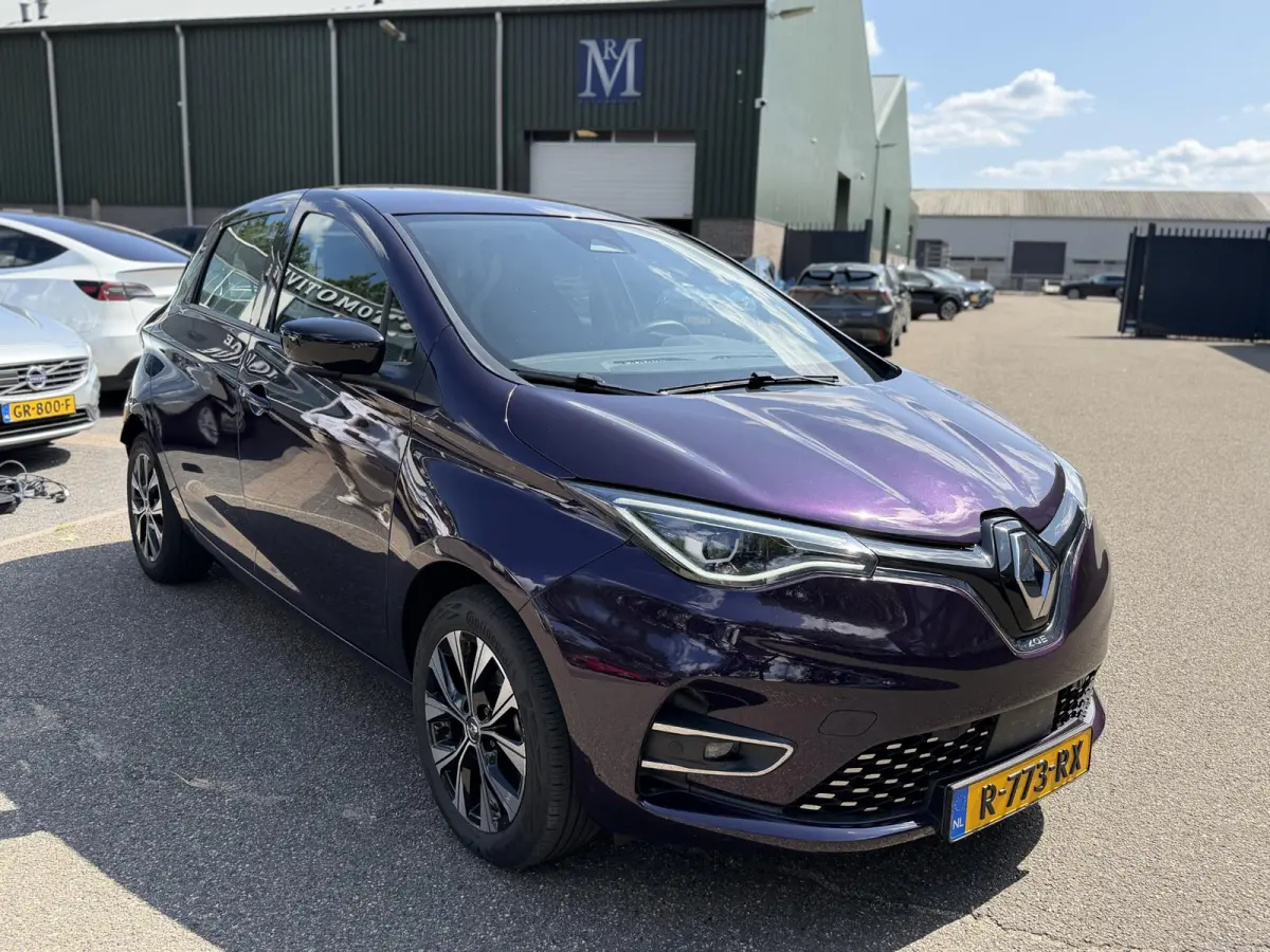 R135 Evolution 52 kWh SOH 95% | 30.000KM | DEALER ONDERHOUDEN| CAMERA | CCS SNELLADER| FULL LED | RIJKLAAR GELEVERD INCL. 12 MND BOVAG GARANTIE| LANE ASSIST|