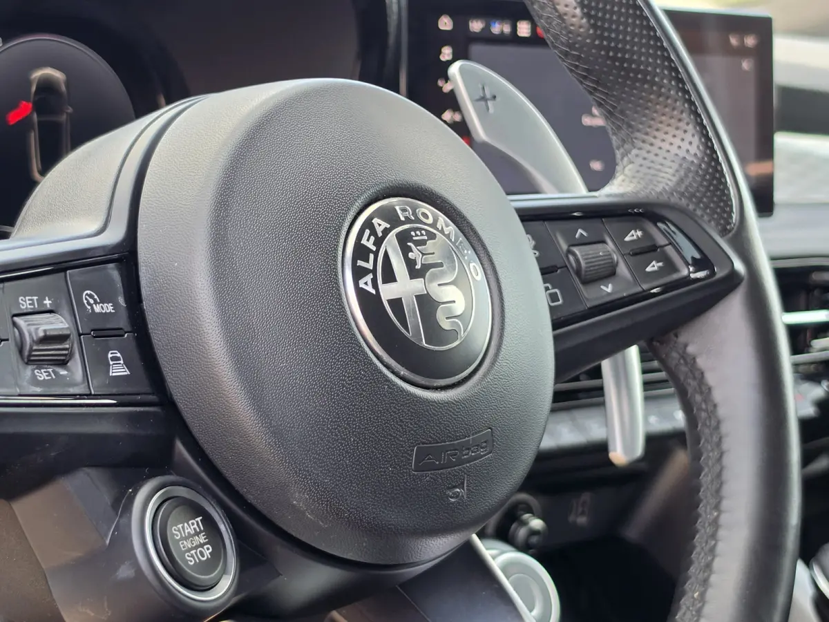 1.5T Hybrid Edizione Speciale | NL-auto | Apple Carplay/Android | Leder | Harman Kardon | Stoelventilatie | Winter pack |