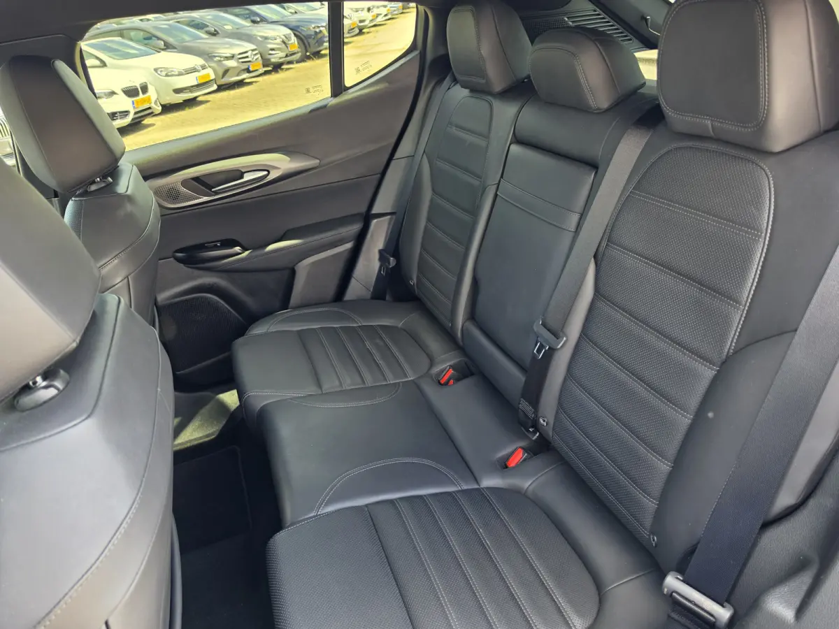 1.5T Hybrid Edizione Speciale | NL-auto | Apple Carplay/Android | Leder | Harman Kardon | Stoelventilatie | Winter pack |