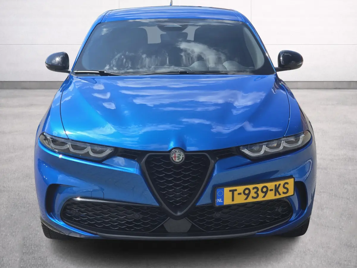 1.5T Hybrid Edizione Speciale | NL-auto | Apple Carplay/Android | Leder | Harman Kardon | Stoelventilatie | Winter pack |
