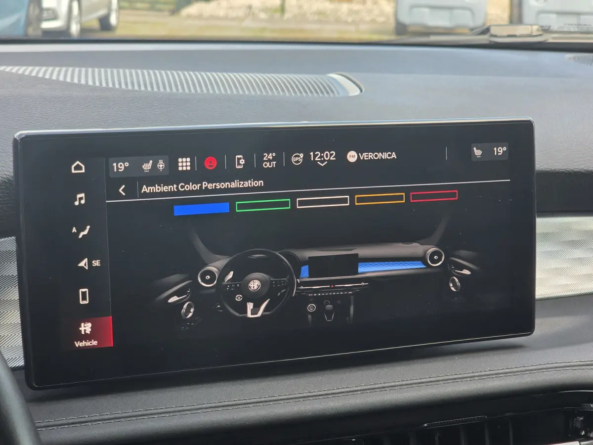 1.5T Hybrid Edizione Speciale | NL-auto | Apple Carplay/Android | Leder | Harman Kardon | Stoelventilatie | Winter pack |