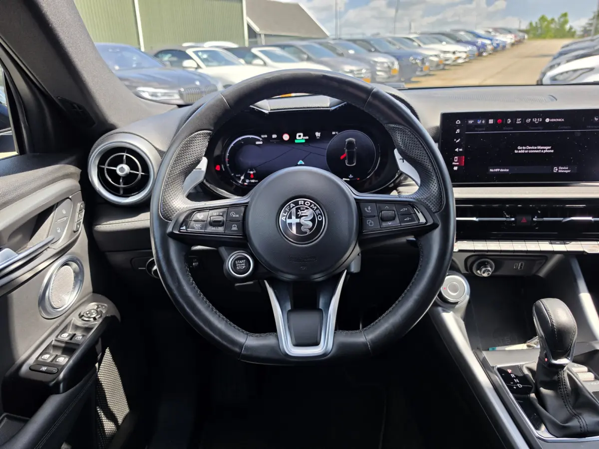 1.5T Hybrid Edizione Speciale | NL-auto | Apple Carplay/Android | Leder | Harman Kardon | Stoelventilatie | Winter pack |