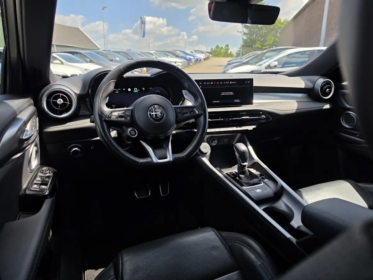 1.5T Hybrid Edizione Speciale | NL-auto | Apple Carplay/Android | Leder | Harman Kardon | Stoelventilatie | Winter pack |