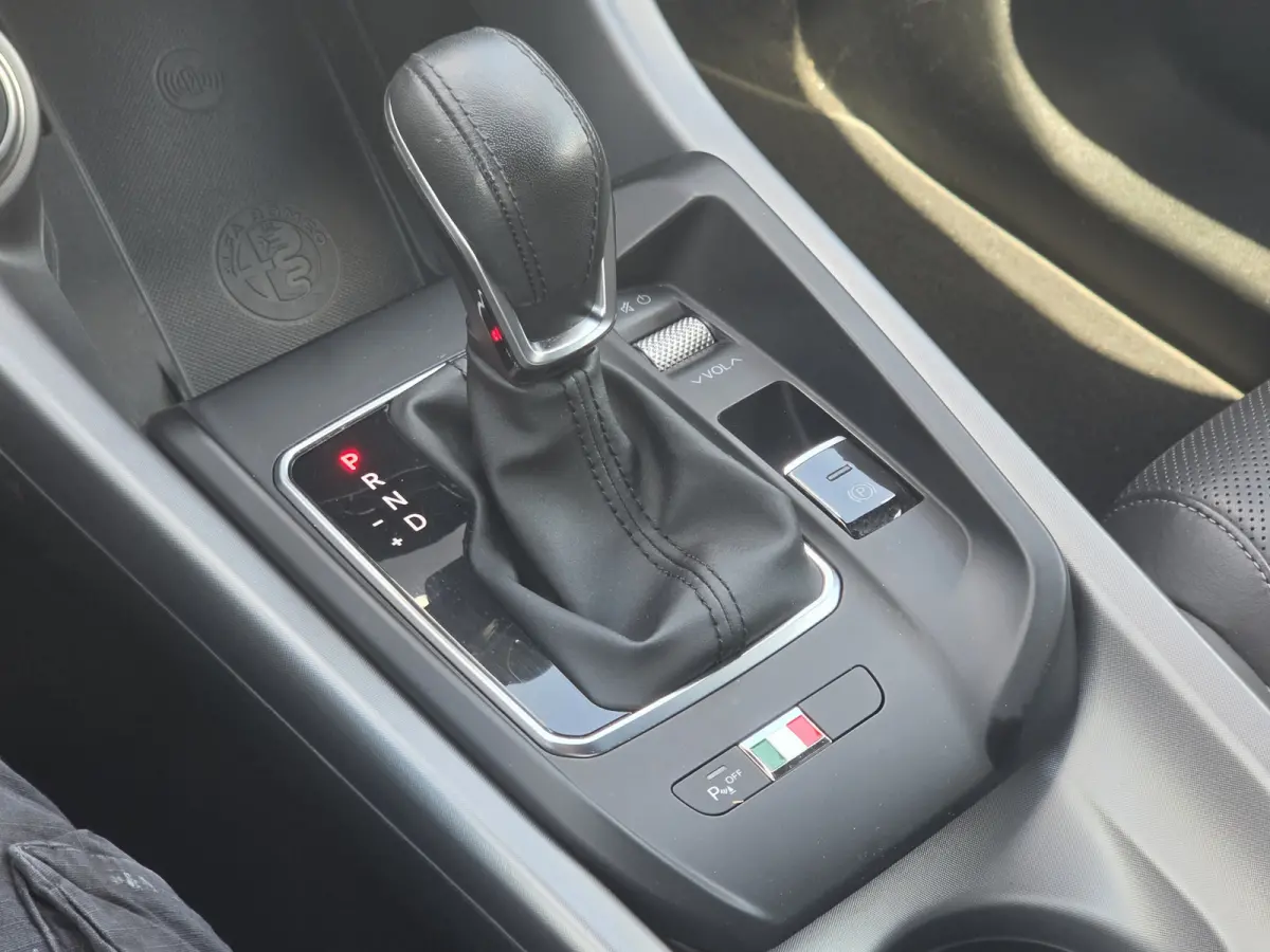 1.5T Hybrid Edizione Speciale | NL-auto | Apple Carplay/Android | Leder | Harman Kardon | Stoelventilatie | Winter pack |