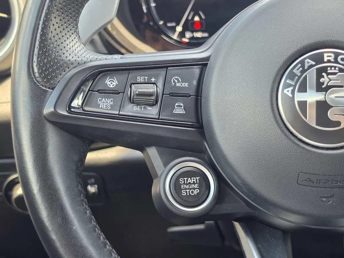 1.5T Hybrid Edizione Speciale | NL-auto | Apple Carplay/Android | Leder | Harman Kardon | Stoelventilatie | Winter pack |