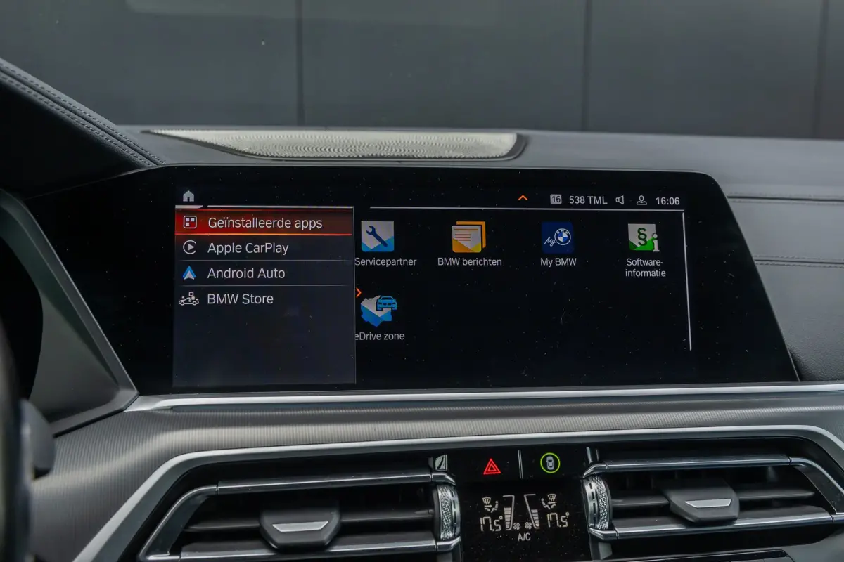 xDrive45e High Executive | M-Sport | M-stoelen | Laser LED