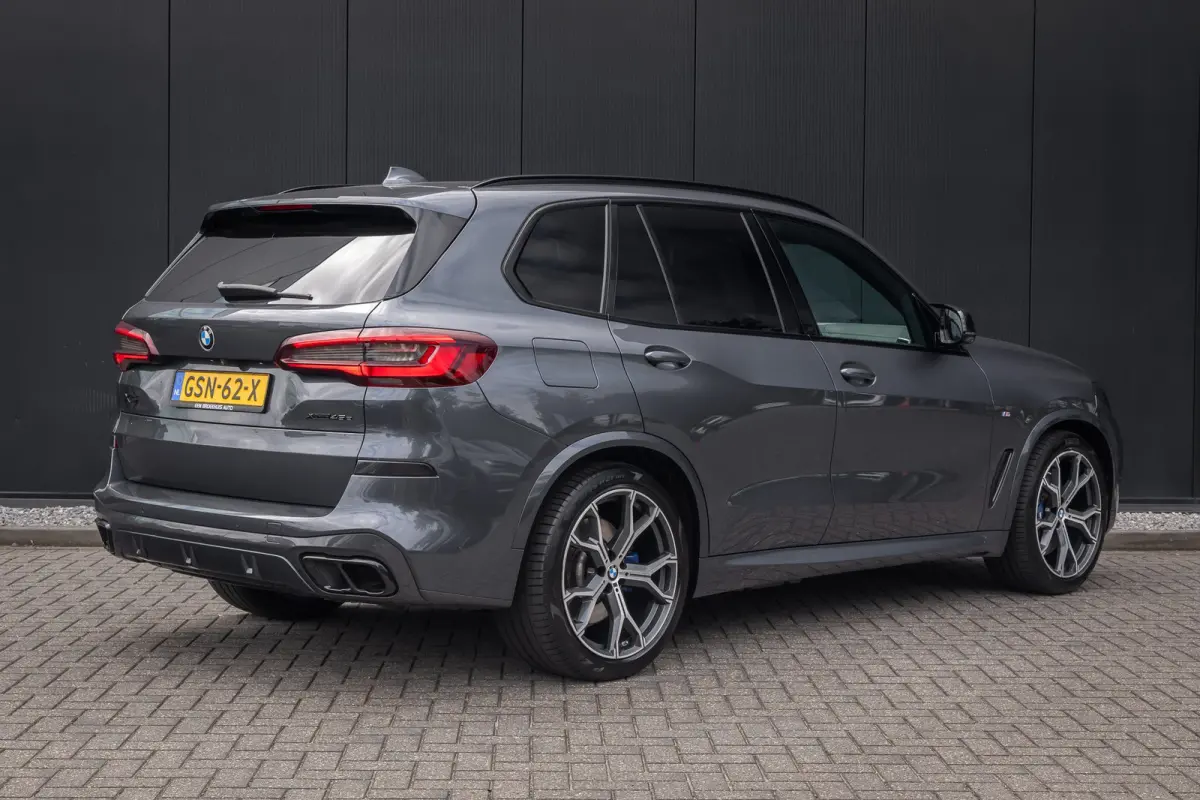 xDrive45e High Executive | M-Sport | M-stoelen | Laser LED
